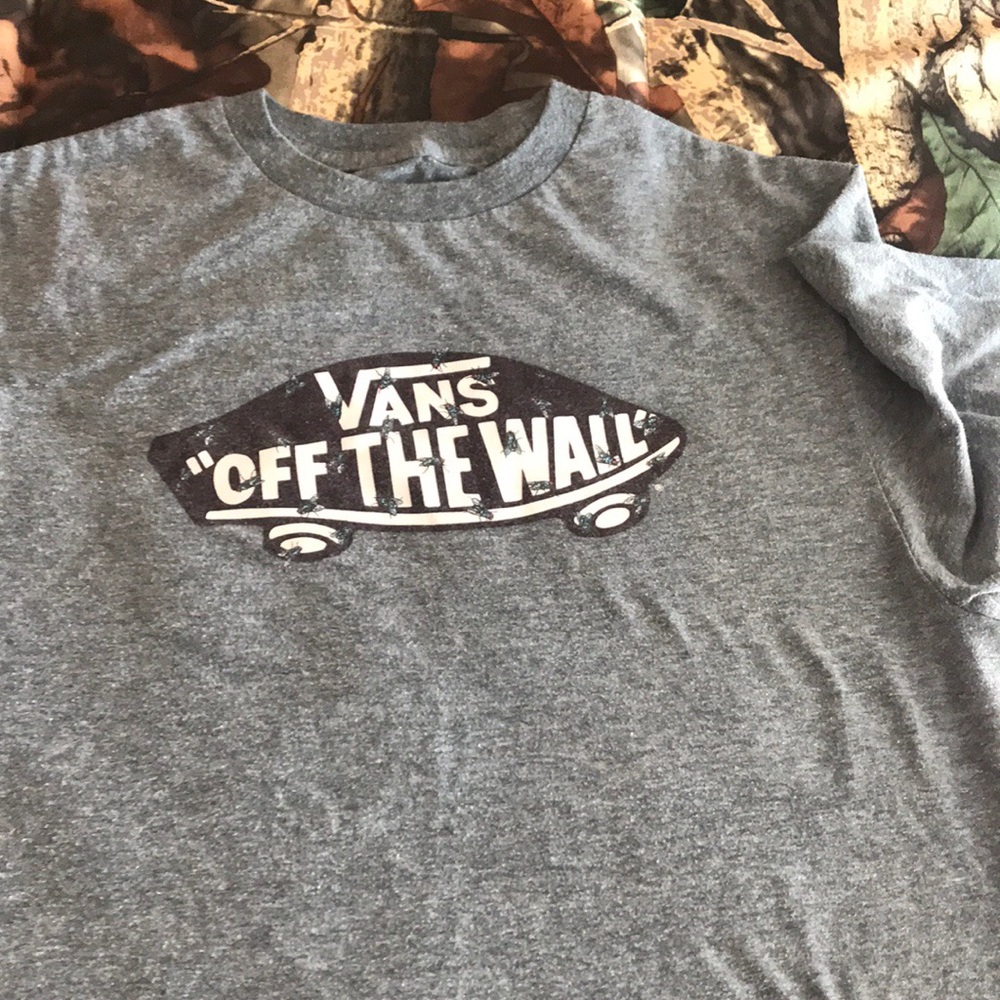 6 boys size large t-shirts all like new